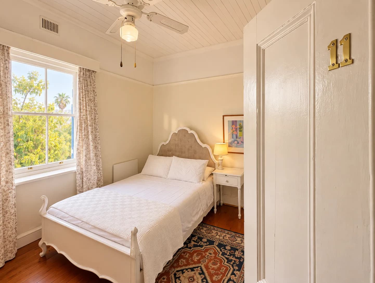 Room 11 — Double Room with double bed at Stonehurst Guest House